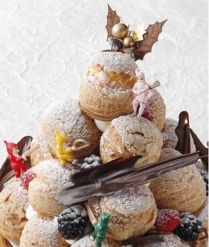 ウェスティンホテル東京のクリスマスケーキ シュークリームのツリー ロボットや雪山をモチーフに ファッションプレス