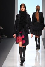 sacai(サカイ) 2012-13年秋冬コレクション -  意外な二面性を併せ持ったミラクルルック｜写真6