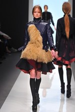 sacai(サカイ) 2012-13年秋冬コレクション -  意外な二面性を併せ持ったミラクルルック｜写真15