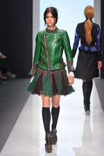 sacai(サカイ) 2012-13年秋冬コレクション -  意外な二面性を併せ持ったミラクルルック｜写真19