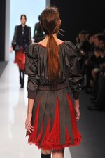 sacai(サカイ) 2012-13年秋冬コレクション -  意外な二面性を併せ持ったミラクルルック｜写真23