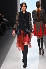 sacai(サカイ) 2012-13年秋冬コレクション -  意外な二面性を併せ持ったミラクルルック｜写真24