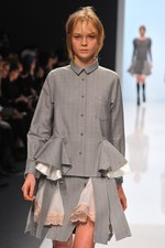sacai(サカイ) 2012-13年秋冬コレクション -  意外な二面性を併せ持ったミラクルルック｜写真48