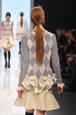 sacai(サカイ) 2012-13年秋冬コレクション -  意外な二面性を併せ持ったミラクルルック｜写真52