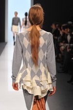 sacai(サカイ) 2012-13年秋冬コレクション -  意外な二面性を併せ持ったミラクルルック｜写真55