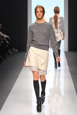 sacai(サカイ) 2012-13年秋冬コレクション -  意外な二面性を併せ持ったミラクルルック｜写真56