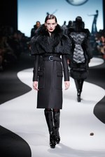 ヴィクター＆ロルフ 2012-13年秋冬コレクション - モダンなヴィクトリアンビューティーをドラマティックに｜写真23