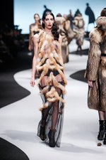 ヴィクター＆ロルフ 2012-13年秋冬コレクション - モダンなヴィクトリアンビューティーをドラマティックに｜写真28