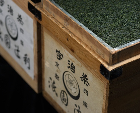 祇園辻利から、濃厚抹茶＆バニラの2層アイスでつくるクリスマスケーキ｜写真2
