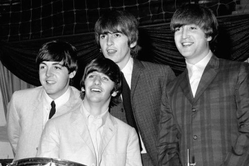 「ビートルズ」