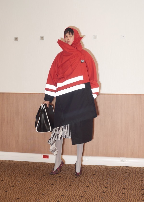 2018年春夏バレンシアガ変形デザインビッグジャケット　BALENCIAGA 2018年春夏バレンシアガ変形デザインビッグジャケット BALENCIAGA