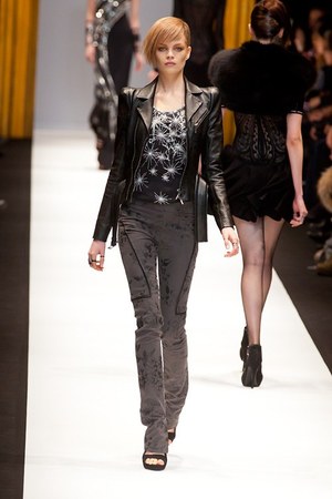 レオナール 2012-13年秋冬コレクション - ロックな美学が引き出す、老舗メゾンの新たな魅力｜写真5