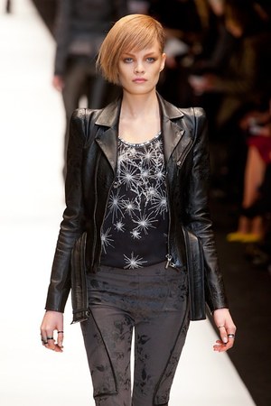 レオナール 2012-13年秋冬コレクション - ロックな美学が引き出す、老舗メゾンの新たな魅力｜写真6