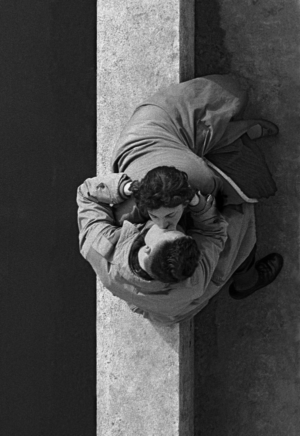 Quai du Louvre, couple, 1955, Paris, France