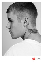 ヘインズの白Tシャツをリデザイン、J・ビーバーのスタイリストが手がける9型 - ドーバー 銀座限定｜写真2