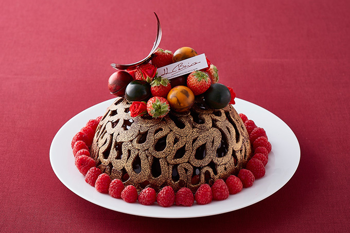 六本木ヒルズのクリスマスケーキ - レッドカラーやチョコドーム型、リースモチーフも｜写真3