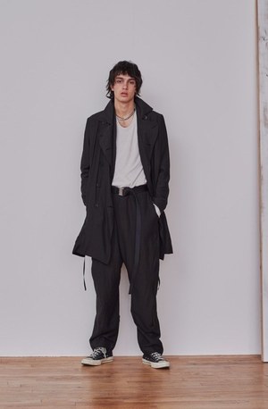 ユリウス(JULIUS 2018 Pre-Fall) 2018-19年秋冬メンズコレクション  - 写真1
