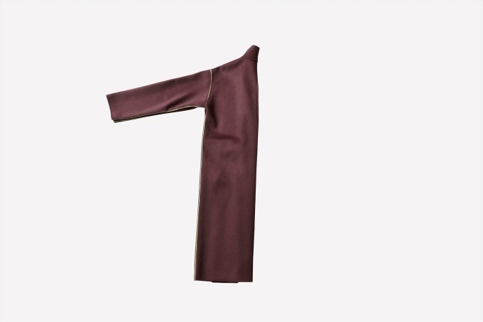 ビューティフルピープルの”畳める”コート、和服のような直線的シルエット＆リバーシブルも｜写真5