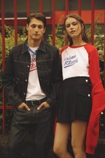 メゾン キツネ、アメフトをイメージした新作 - ヘルメットをかぶったフォックスのスウェット｜写真6