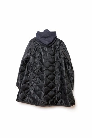 サカイからメンズ・ウィメンズ新作、ファイアーマンブルゾンやベルト付きドッキングワンピ｜写真26