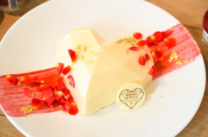 ジュエリー を思わせるハーゲンダッツのアイスクリームケーキ 中目黒で限定提供 ファッションプレス ジュエリー を思わせるハーゲンダッツのアイスクリームケーキ 中目黒で限定提供 ファッションプレス