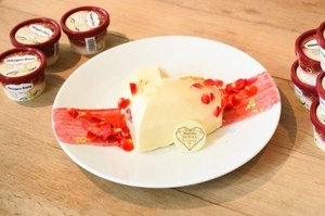 ジュエリー を思わせるハーゲンダッツのアイスクリームケーキ 中目黒で限定提供 ファッションプレス ジュエリー を思わせるハーゲンダッツのアイスクリームケーキ 中目黒で限定提供 ファッションプレス