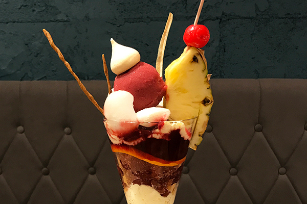 「パフェテリア ベル」、カクテル「シンガポールスリング」