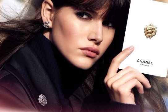 シャネル“ショッピング通り”が松屋銀座に出現、花屋やスイーツ店で見つけるジュエリー＆時計