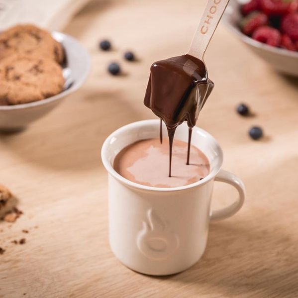自宅で簡単ホットチョコレート「ショコレ」濃厚なベルギー産ガナッシュをミルクに溶かして｜写真1
