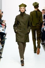 マーガレット ハウエル 2012-13年秋冬コレクション - ナチュラルな女性の美しさを惹き出す上品スタイル｜写真6