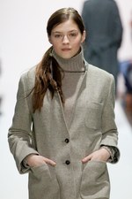 マーガレット ハウエル 2012-13年秋冬コレクション - ナチュラルな女性の美しさを惹き出す上品スタイル｜写真16