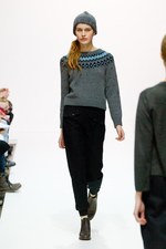 マーガレット ハウエル 2012-13年秋冬コレクション - ナチュラルな女性の美しさを惹き出す上品スタイル｜写真23