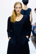 マーガレット ハウエル 2012-13年秋冬コレクション - ナチュラルな女性の美しさを惹き出す上品スタイル｜写真47