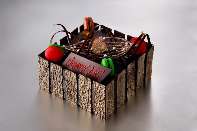 ホテルニューオータニのクリスマス、2Lサイズのあまおうを飾った“極上ショートケーキ”など｜写真7