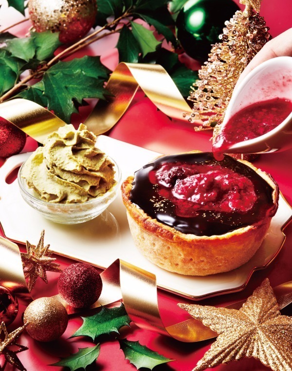 パブロのクリスマス限定チーズタルト、とろける濃厚ショコラ×甘酸っぱいベリーのハーモニー｜写真2