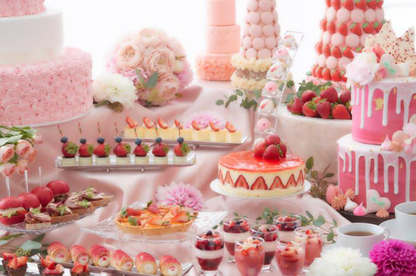 コンラッド東京「オトナ苺ブッフェ」