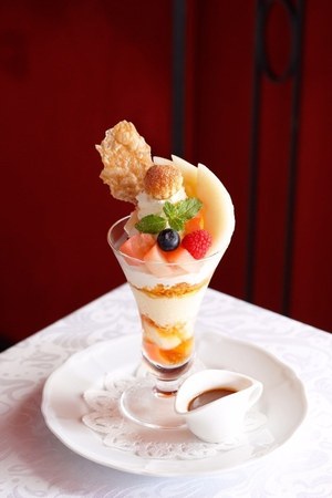 資生堂パーラー 銀座本店 サロン・ド・カフェからクリスマス限定スイーツ|写真6