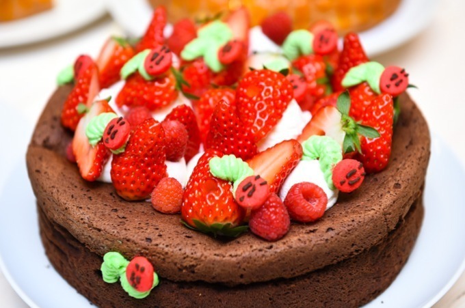 「はらぺこあおむしカフェ」