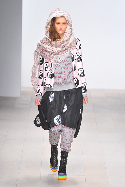 アシシュ 2012-13年秋冬 <span>コレクション</span> - 写真22