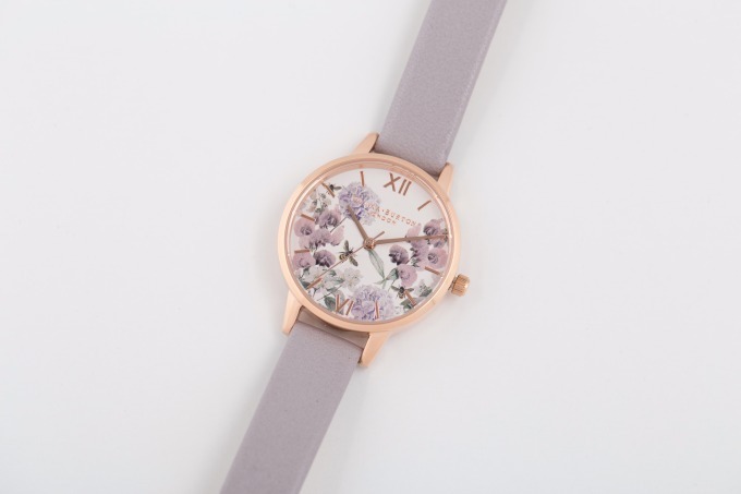 オリビア・バートンのクリスマス限定腕時計、ローズゴールド輝くフラワーモチーフ｜写真2