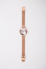 オリビア・バートンのクリスマス限定腕時計、ローズゴールド輝くフラワーモチーフ｜写真9