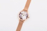 オリビア・バートンのクリスマス限定腕時計、ローズゴールド輝くフラワーモチーフ｜写真4