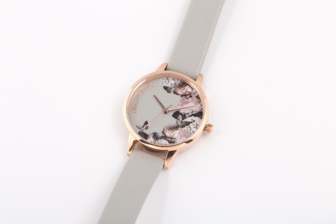 オリビア・バートンのクリスマス限定腕時計、ローズゴールド輝くフラワーモチーフ｜写真3
