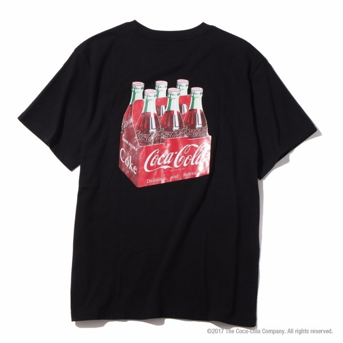 アトモス ラボ×コカ・コーラのコラボコレクション、ロゴやボトルがデザインされたロンTなど｜写真2