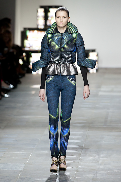 ピーター ピロット(PETER PILOTTO) 2012-13年秋冬 ウィメンズコレクション  - 写真1