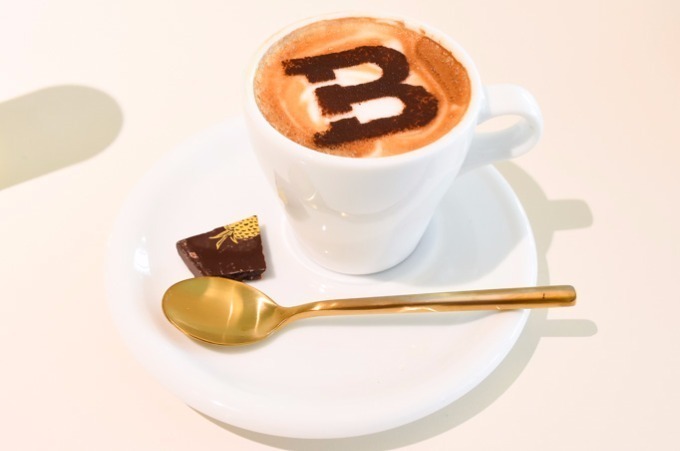 バリーのカフェが東京・銀座に限定オープン、ホットチョコレートやスイーツなどオリジナルメニュー｜写真14