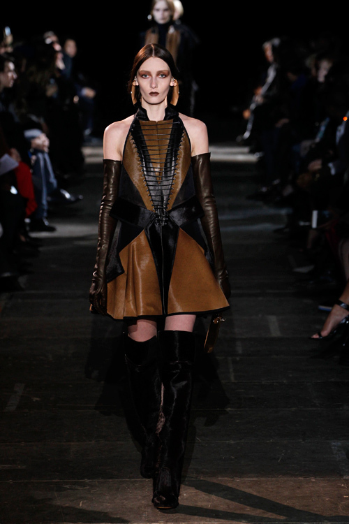 ジバンシィ バイ リカルド ティッシ  2012-13年秋冬 <span>コレクション</span> - 写真8