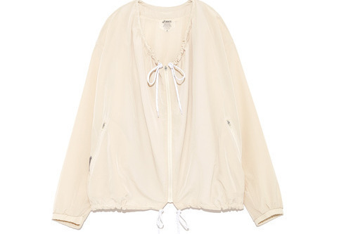 ルミネ｜アシックス×エミのコラボスポーツウェア 、フェミニンなデザインのブルゾンやロンパース登場