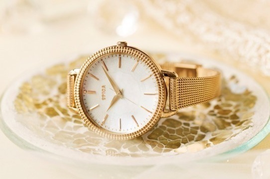 チックタックの時計ブランド「スピカ」から限定ウォッチ、白蝶貝 