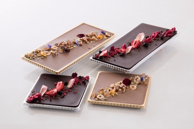 リーガロイヤルホテル東京のバレンタイン限定チョコレート、フラワーをあしらった華やかな一品｜写真2
